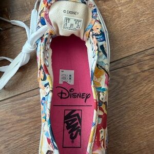 Princess vans women’s tennis shoe